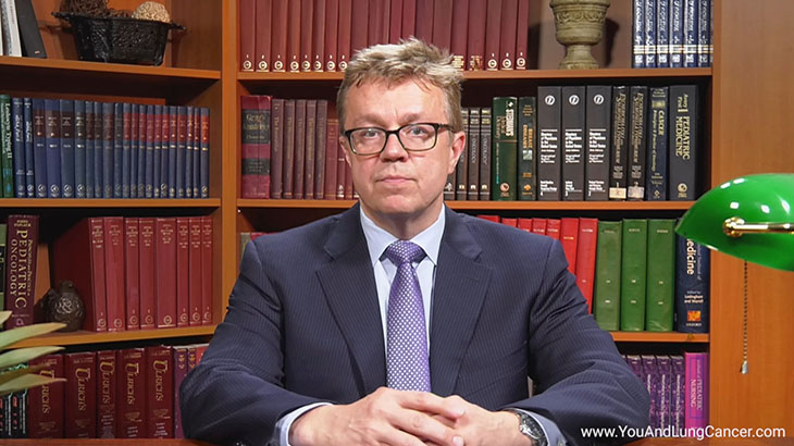 What are the risk factors for NSCLC?
