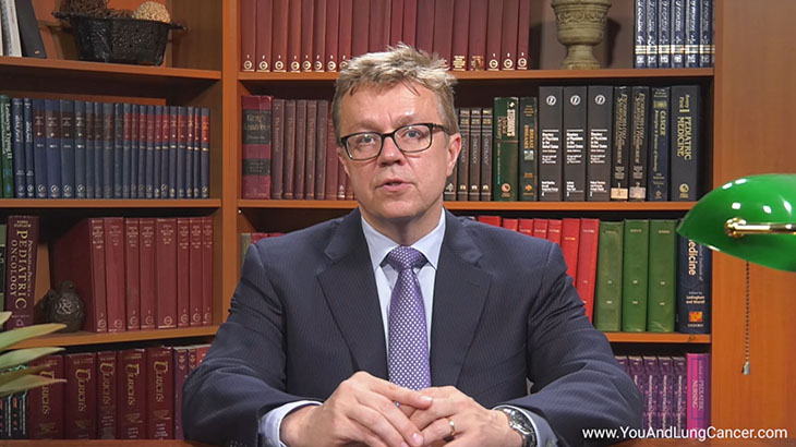 What are the risk factors for SCLC?